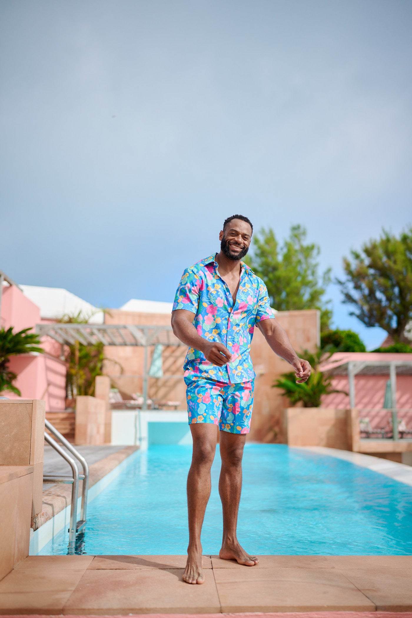 TABS Men's Short Sleeve Performance Shirt - Flowers & Moongate