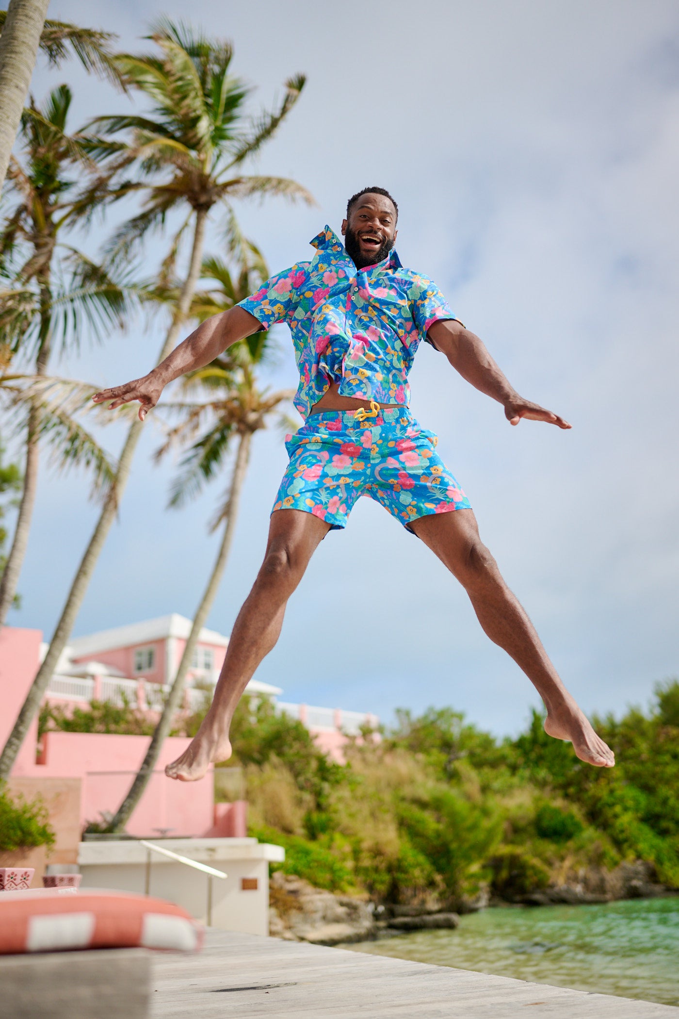 TABS Men's Short Sleeve Performance Shirt - Flowers & Moongate