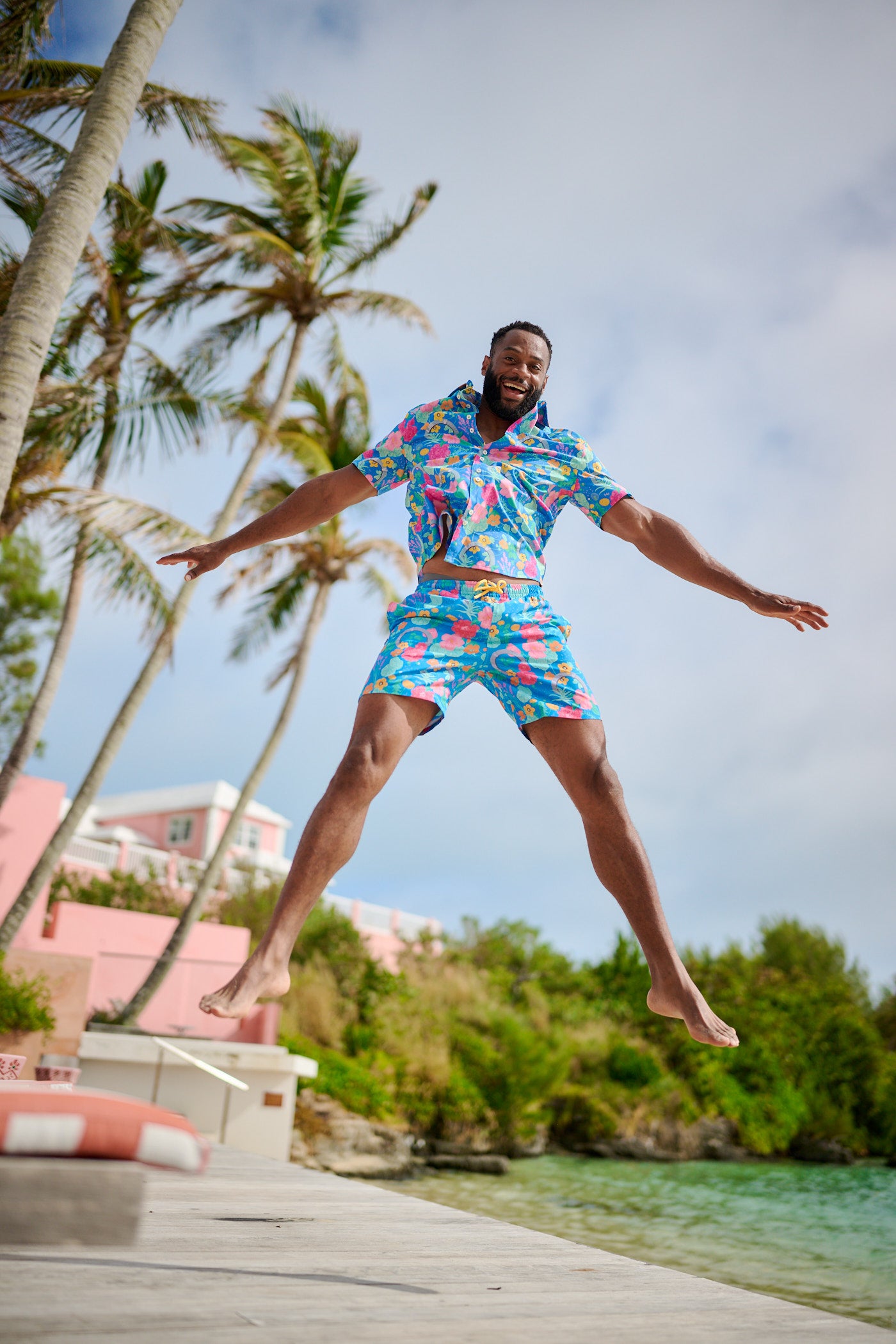 TABS Men's Short Sleeve Performance Shirt - Flowers & Moongate