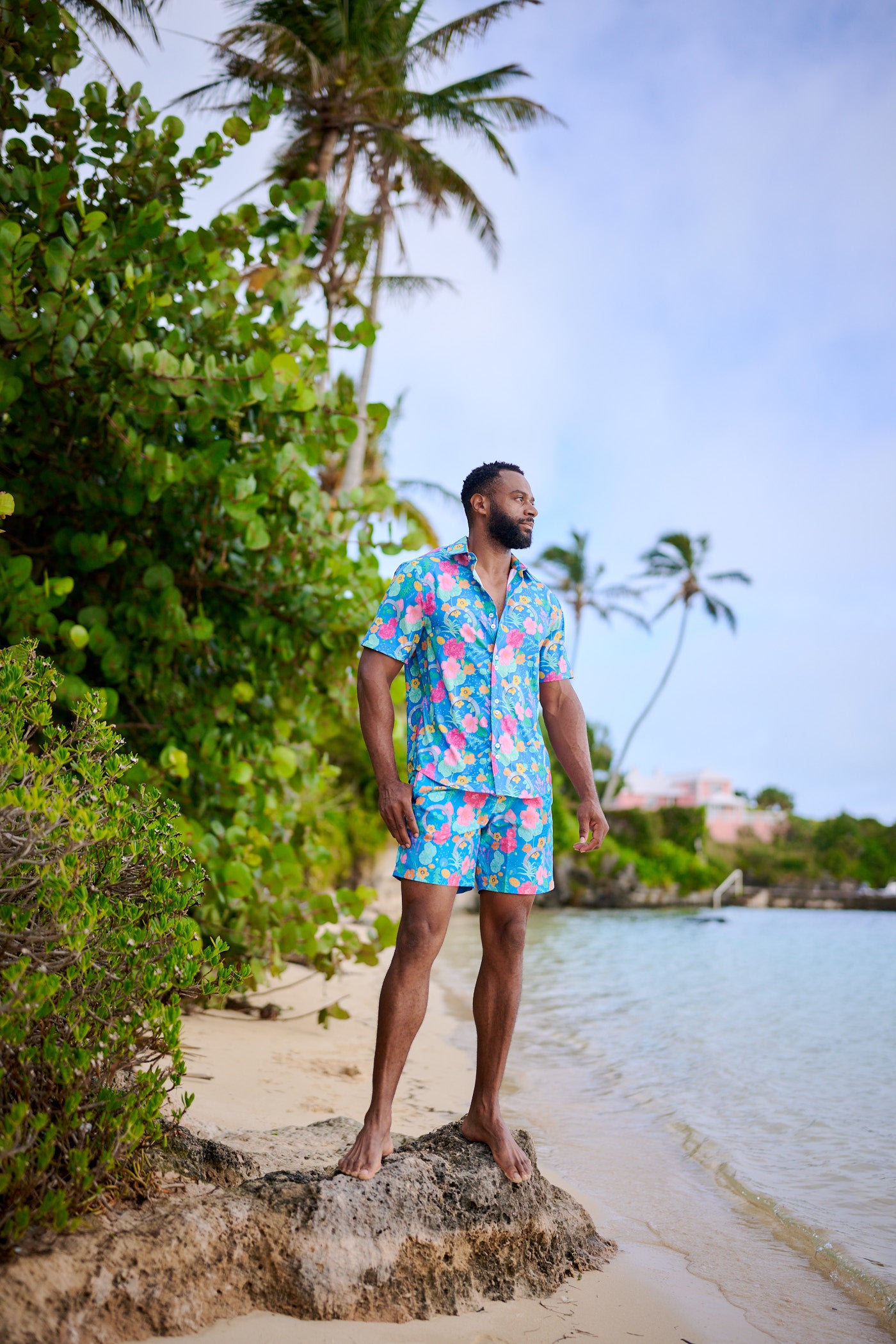 TABS Men's Short Sleeve Performance Shirt - Flowers & Moongate