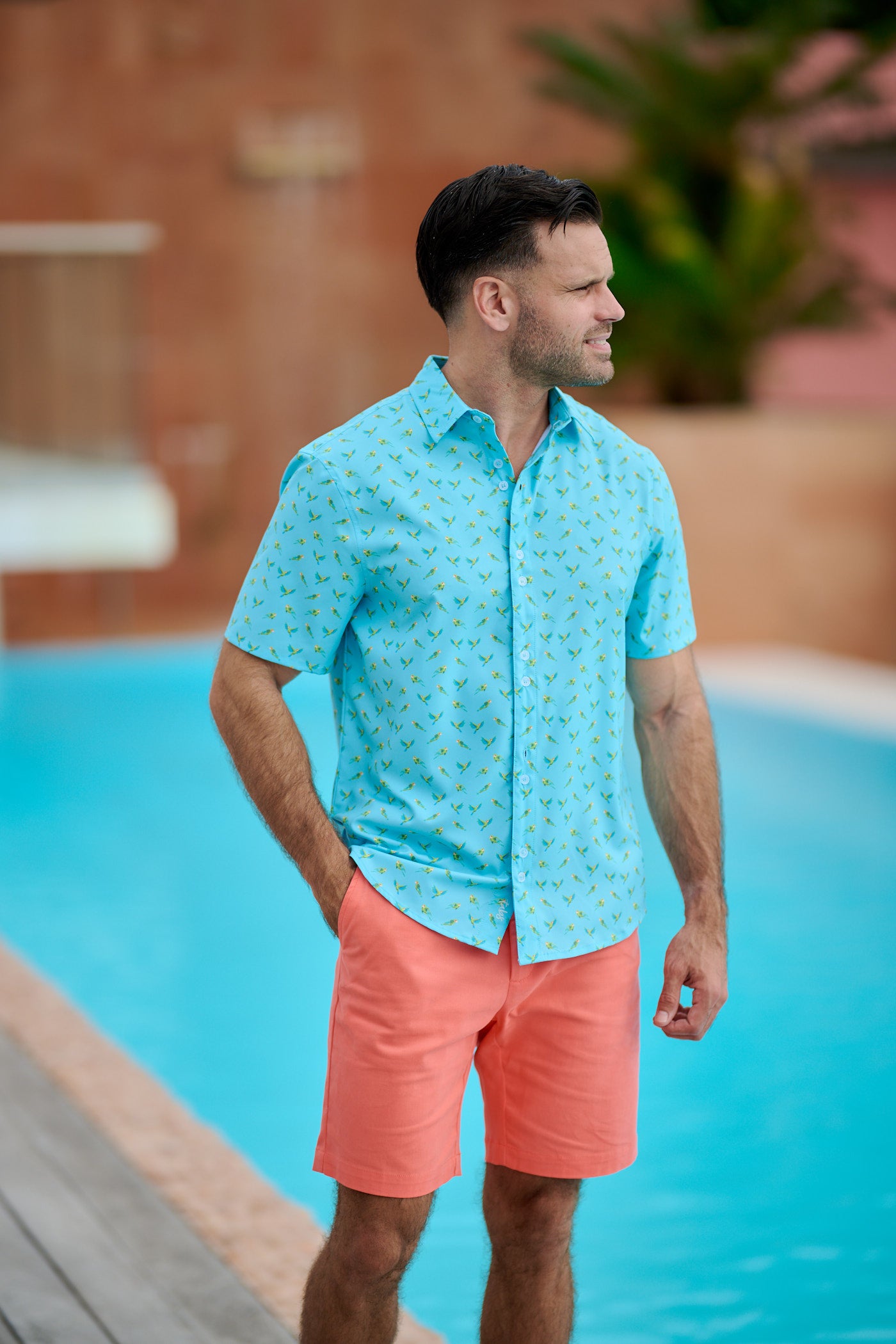 TABS Men's Short Sleeve Performance Shirt - Parrots