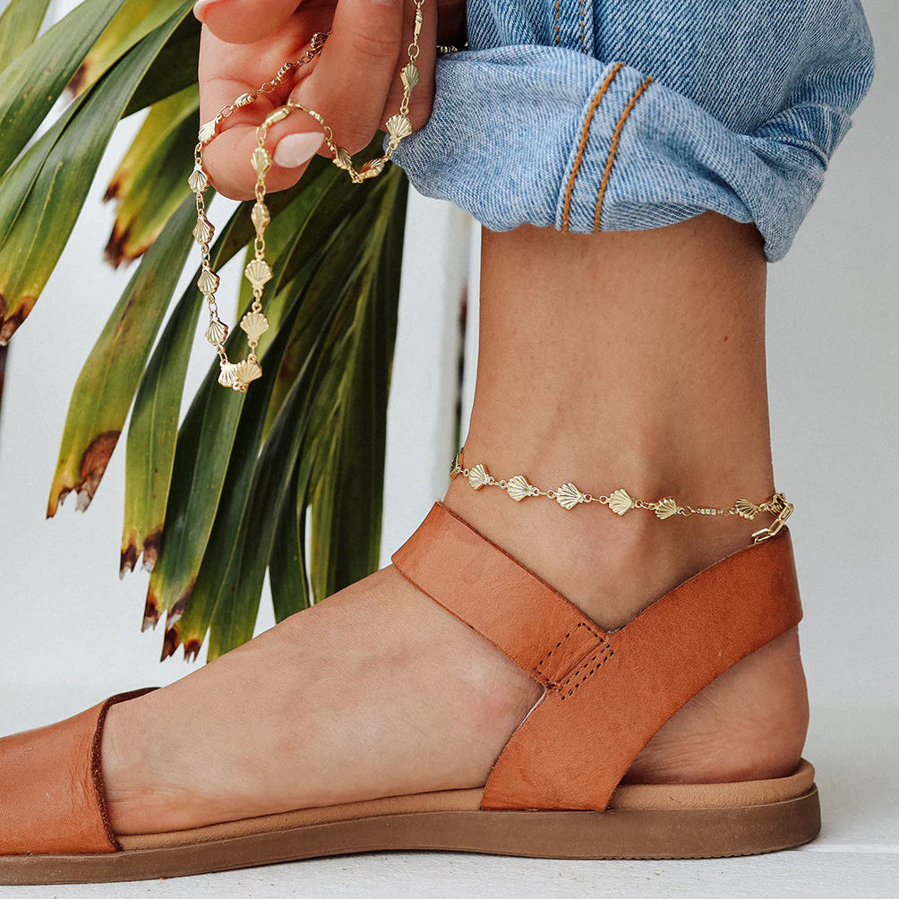 Adriana Pappas - Golden Shells Anklet