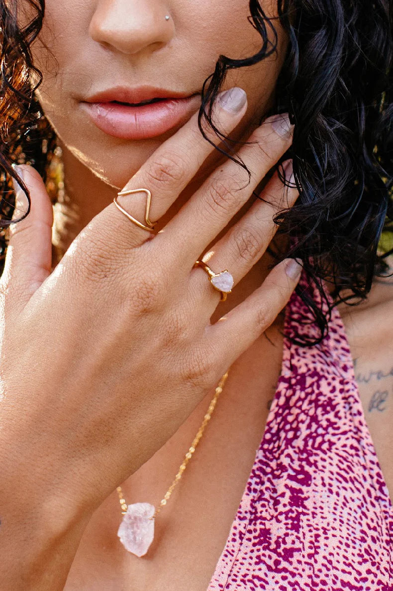 Raw Island Jewels - Mini Necklace Rose Quartz