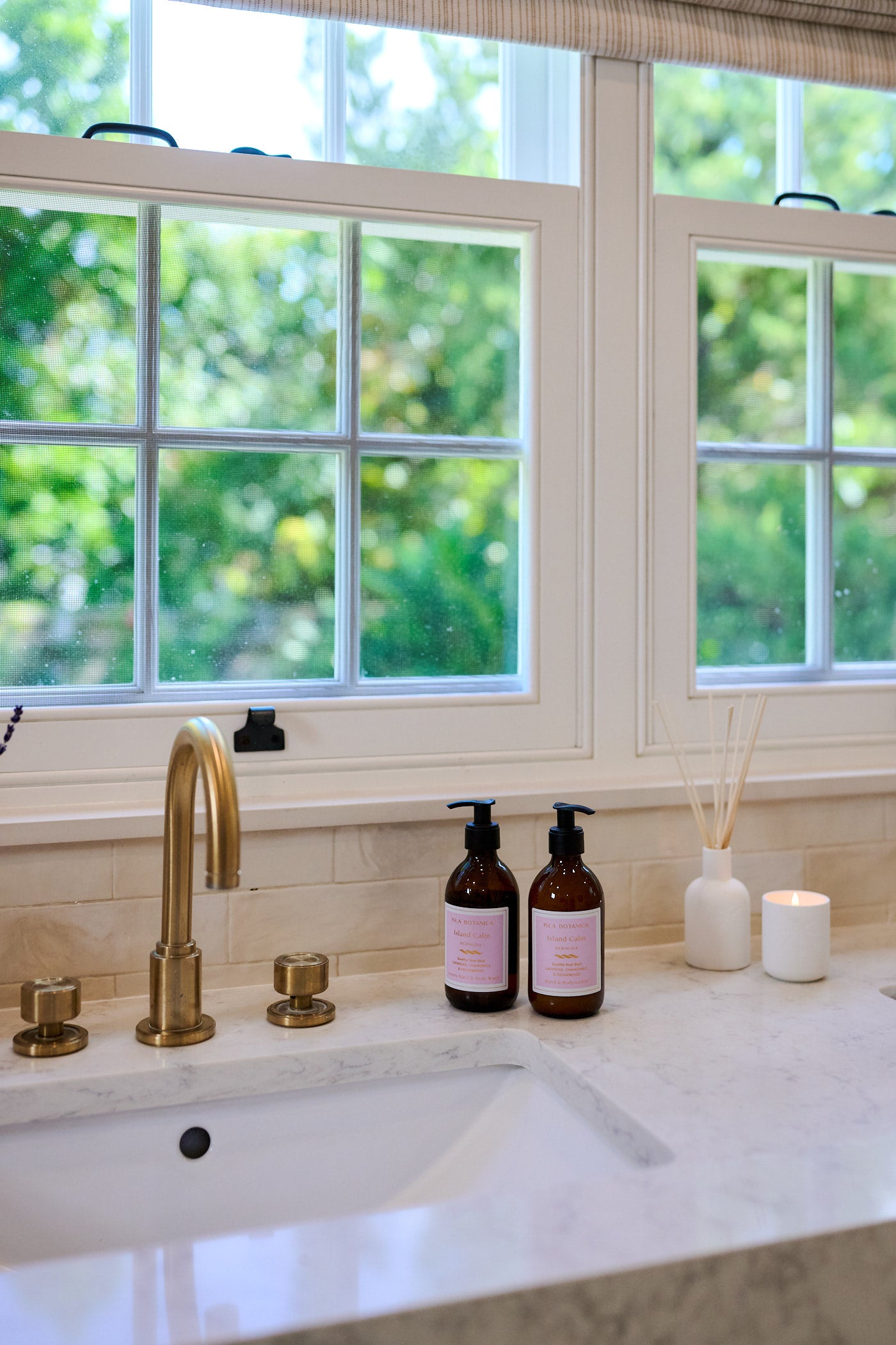 Isla Botanica Island Calm – Hand Wash & Lotion Gift Set (2 x 300ml)